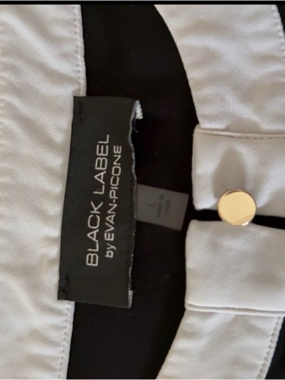 Evan Picone Black and Cream Sleeveless Tunic with Gold Button - Picture 2 of 2